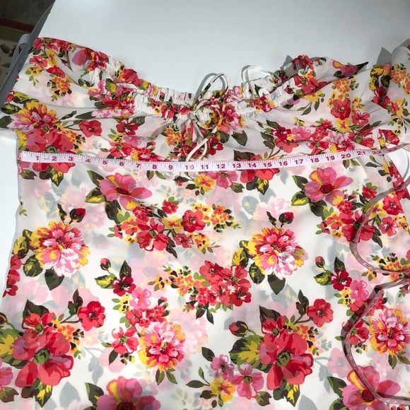 Women NWT Speed Limit, floral blouse , size 1X - Picture 6 of 7